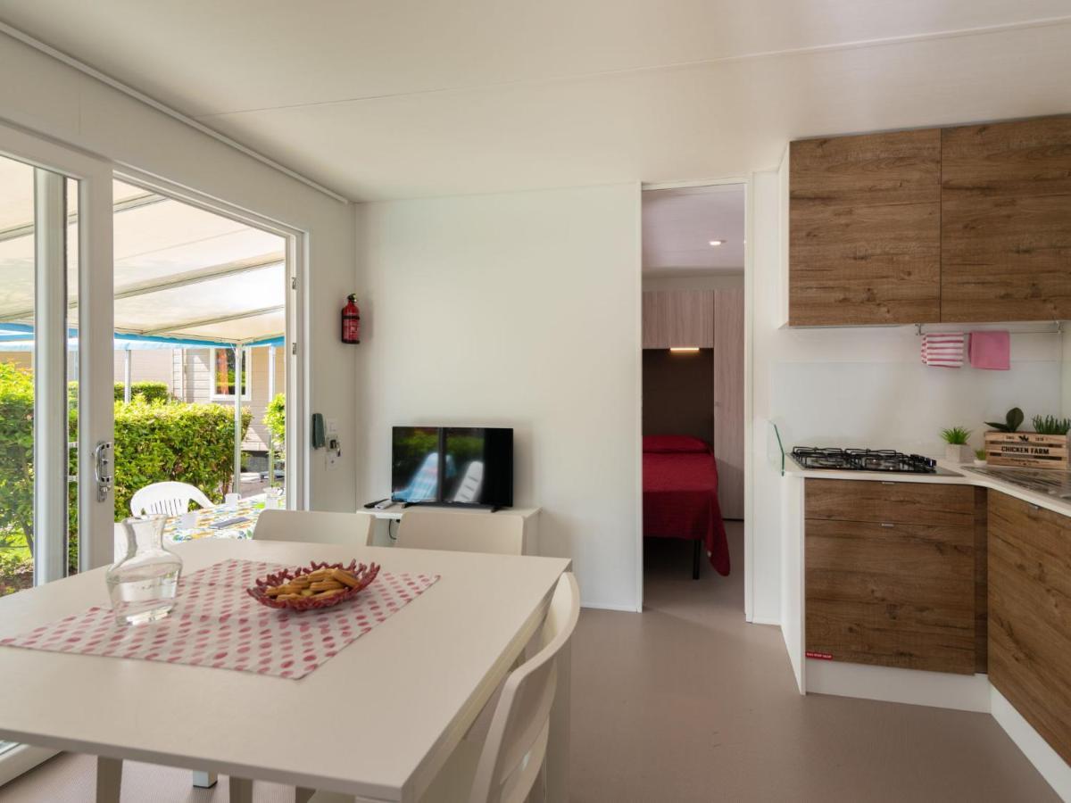 Holiday Home Garda Suite Deluxe By Interhome Rivoltella del Garda Luaran gambar