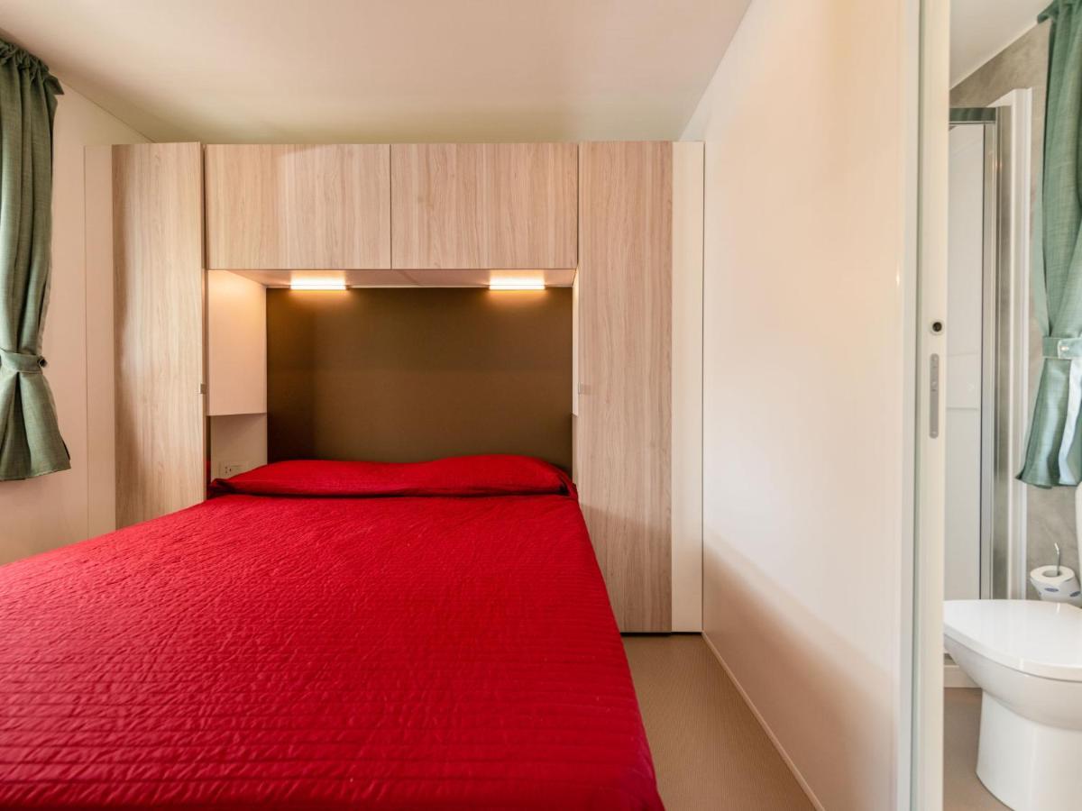 Holiday Home Garda Suite Deluxe By Interhome Rivoltella del Garda Luaran gambar